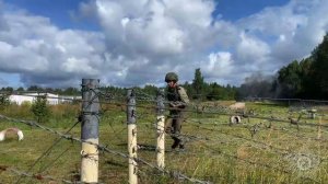 Минобороны показало видео военных сборов с недобросовестными аграриями в Беларуси