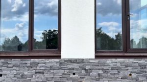 Обзор фасада, отмостки и окон на реализованном проекте Марсель 120