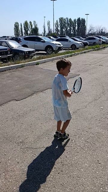 🎾уличная тренировка тенниса об стенку.