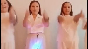 Наша первая песня «👍🏻лайки да дизлайки👎🏻» 💐Girl's world 🎀