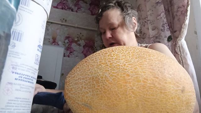 ЧТО ЖЕ КУПИЛА ?