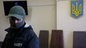 Запретили «мешки ворочать»: антикоррупционеры снова трясут офис Зеленского