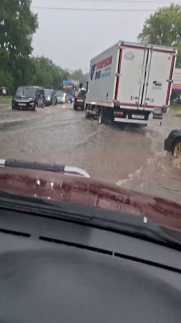 Потоп в Хабаровске после циклона из Китая | Ливнёвки не справляются