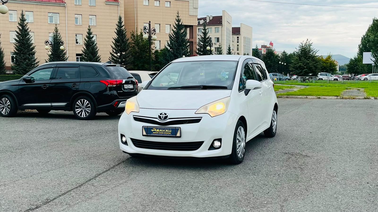 Toyota Ractis, 2012 год