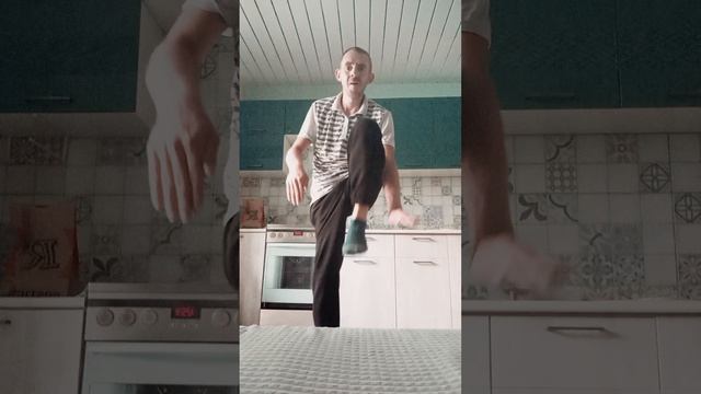Mc Meteorr- Танцую под трек Chemical Brothers-Galvanize