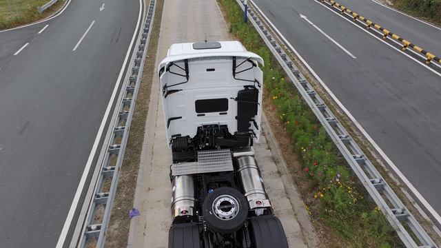 FAW TRUCKS J7 4x2 LNG