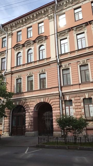 Доходный дом П. А. и В. П. Крутиных. Социалистическая ,8. Прогулки по Петербургу
