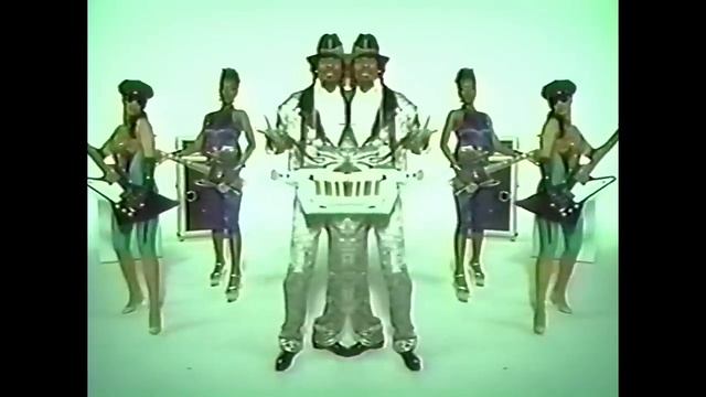 Snoop Dogg - Sensual Seduction (Official Music Video)