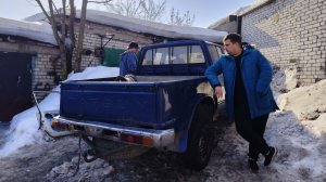 Появление «синего трактора». Часть 1: распаковка Datsun 720