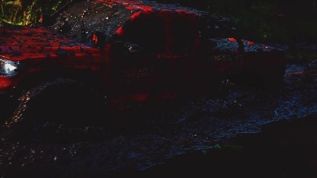 Грязевое соревнование на выносливость для RC машины MJX H8E 4WD