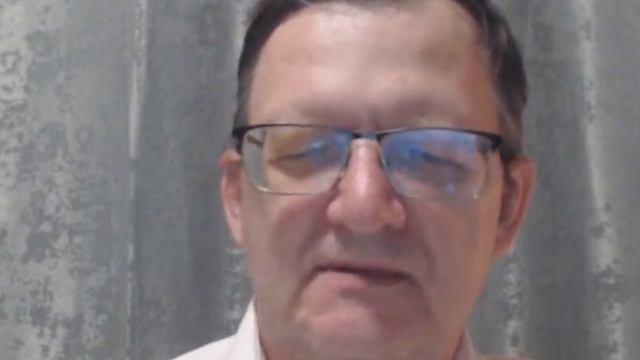 Кому должны США