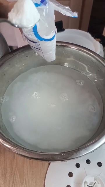 Засолка огурцов в бочке :