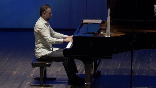 Ф. ШОПЕН - В. ВАРТАНЯН Три вальса ля-бемоль мажор. Бис