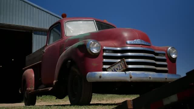 ОЖИВИЛИ 80-ЛЕТНИЙ ШЕВРОЛЕ! Chevrolet Thriftmaster 1948