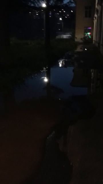 течет вода несколько дней Инорс Уфа , может родники ?