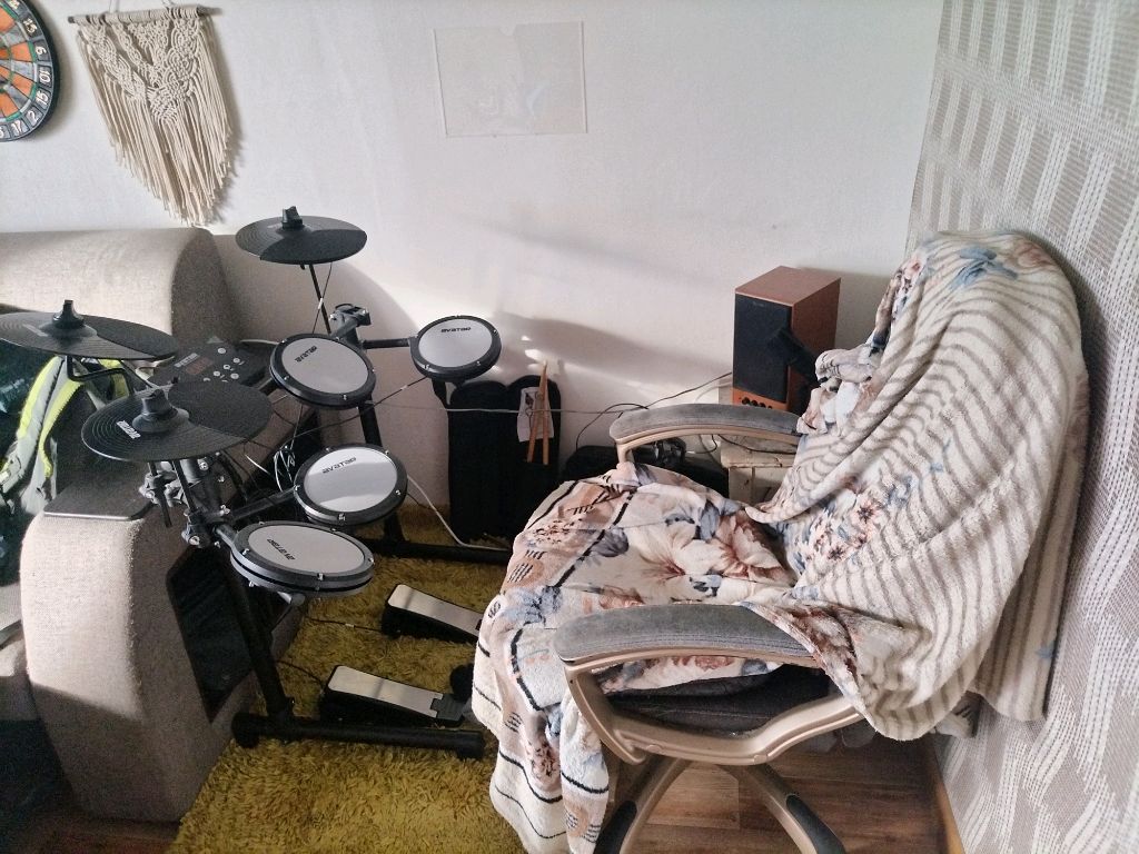 Закажи песню, сыграю для Вас