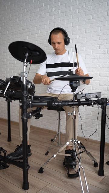 Сергей Лазарев- Тут или там (drum Cover), NUX DM-310H)