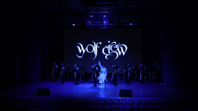 Wolf Crew - TEAMIN - VEIL