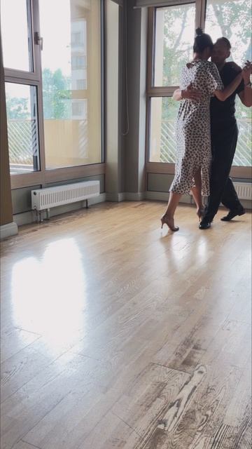 Танго. Импровизация попала в кадр 😍😎💫. Селена Шанти & Александр Фролов