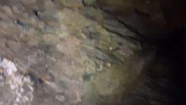 Горы, скалы и пещеры
