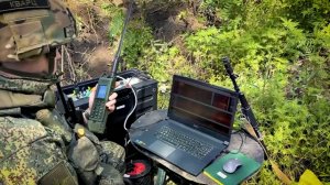 Бойцы ВС РФ восстанавливают линии связи на передовой. Лучшее видео из зоны СВО