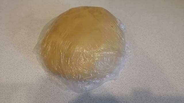 Замесила тесто для пряников 🥞