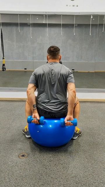У вас есть сколеоз? Вы чувствуете дискомфорт в верхней части спины? Выполняйте эти упражнения!