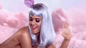 Katy Perry - California Gurls (Official Music Video) ft. Snoop Dogg