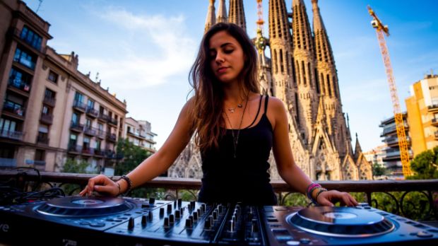 Laramont _ Melodic Techno _ Sagrada Familia, Barcelona _ Live DJ Set