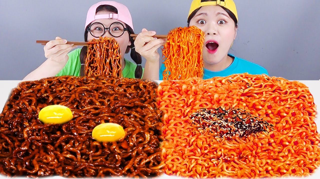 Магазин у дома Лапша Fire Noodles Черная лапша Мукбанг