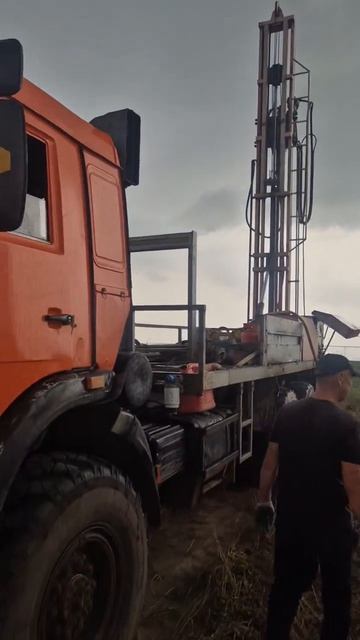Зачем при бурении льют воду? Atlas Copco XATS 156 в работе #AtlasCopco #бурение #буровыеработы