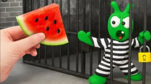 Пластилиновый зеленый инопланетянин мультфильм для детей - Приключения зелёного человечка мультфильм