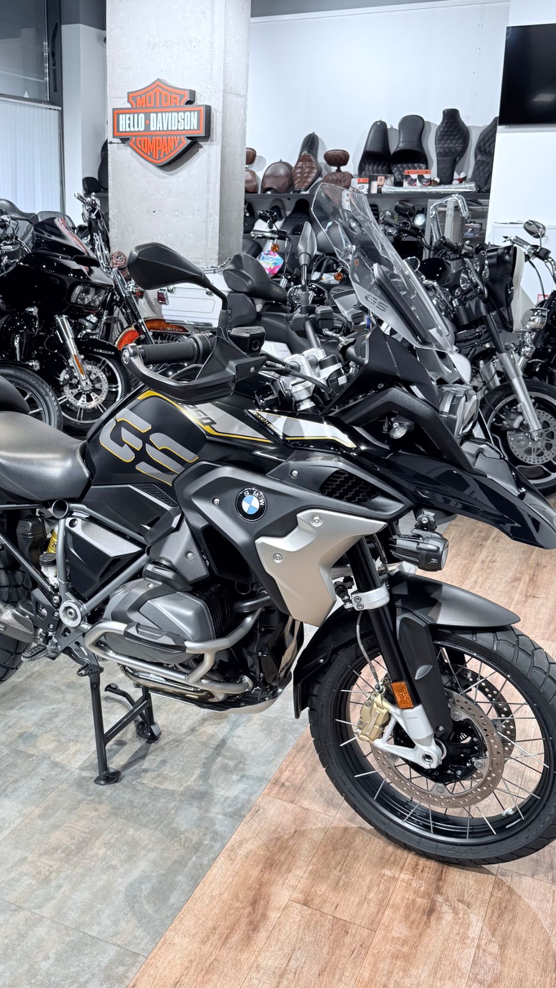 2020 BMW R1250GS Exclusive 28K (VIN WB10***1746)