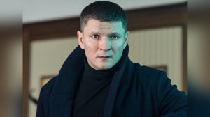Роскошная красавица-жена и дочь с редким именем: Как выглядит непубличная семья Сергея Жаркова