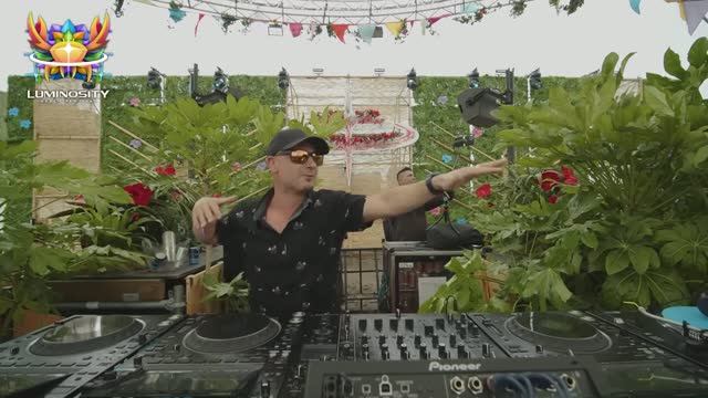 System F - Solstice