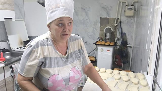 У нас ПИРОЖОСКИ.🥐🍔🌮. Теленка больше с нами нет 🐂