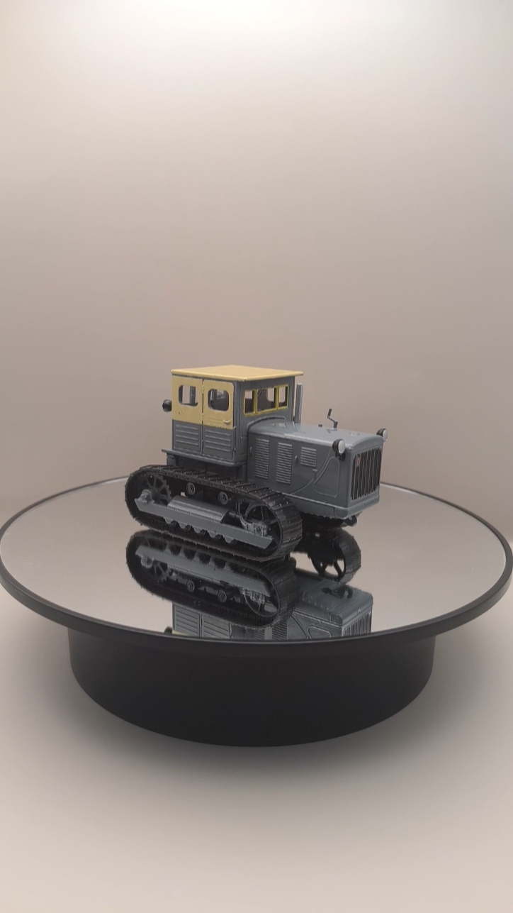 гусеничный трактор Сталинец-80 (С-80) серый 1:43 Тракторы: история, люди, машины №45 Hachette