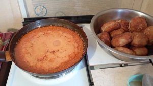 Фрикадельки в томатном соусе 🥘🍽️