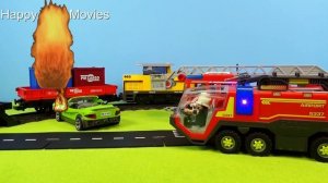 Пожарная машина и полицейская машина  Игрушечное видео для детей
