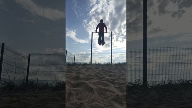 VIDео_О_20260820__бушкрафт_выживание_по_берегу_вдоль_протоки_строю_хижину[1] - Join