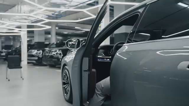14 ЛЯМОВ за ЭТО Честный ОБЗОР BMW 740i в 2026 году