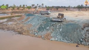 Строительство, засыпка водного канала
