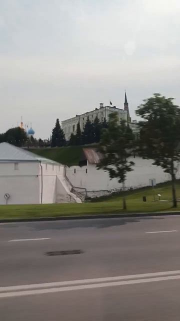 На машине вокруг Кремля