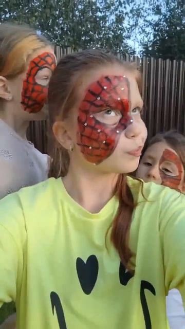 Гвен Стейси и Питер Паркер 🩷🤍❤️🖤🕷
