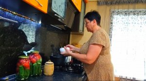 Жизнь в селе:ЗАКРУТИЛА АССОРТИ/НА ОБЕД ГРЕЧКА С ТУШЕНКОЙ
