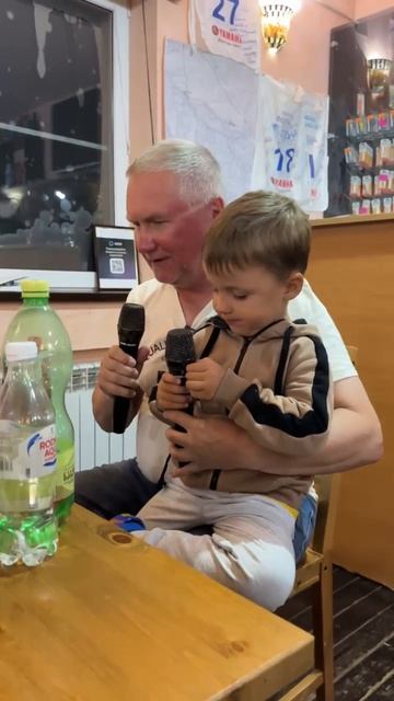 🎤 А для тех, кто любит погорячее — караоке до утра!  💃🕺🎤 «Танцуют все» ☺️