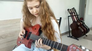 Мастерская звука Алексея Петерса - Занимемся техникой вибрато с Кирой