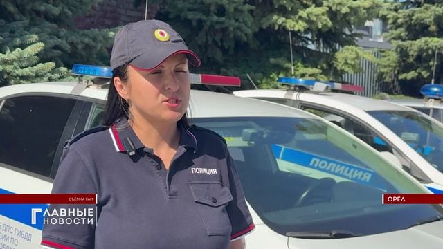 В Орле на перекрёстке Комсомольской и переулка Дарвина накануне столкнулись иномарка и мотоцикл.