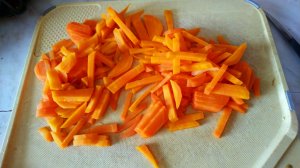 Сушу морковь новым способом.