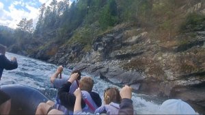 Погода мешала, мешала, да не помешала... Сплав по реке Бия в 65+